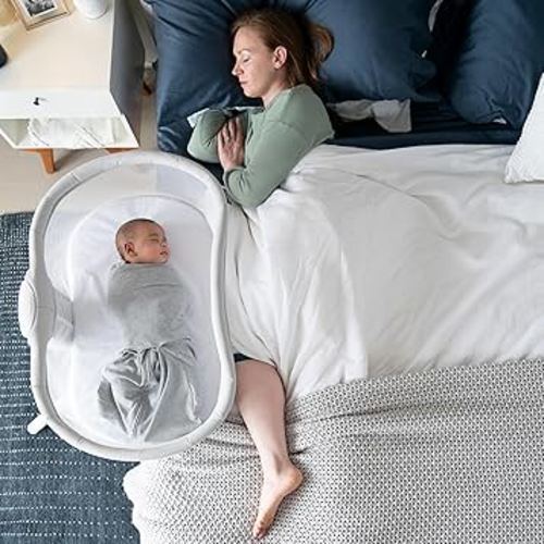 Amazon.com: HALO BassiNest Swivel Sleeper 3.0 – Over-Bed Baby Bassinet with 360 Rotation, Adjustable Height, Breathable Mesh, Safe Close Sleeping, Lowering Wall for Easy Access, Feeding & C-Section Recovery : Baby