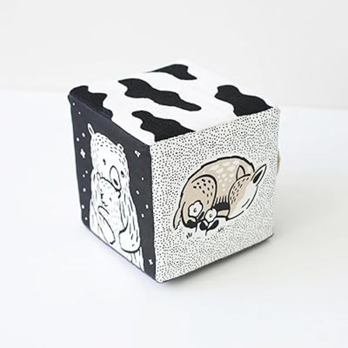 Wee Gallery Soft Block, Baby Animals - Sensory Stimulation Toy, High Contrast for Vision, Organic Fabric, Crinkle Flap, Textures, Tags to Grip, Tummy Time Activity for Babies Ages 0-3-6-9-12-24 Months