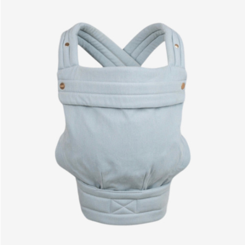 MABĒ The Monarch Baby Buckle Carrier - Dream Wash Denim