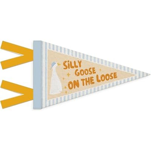 Goose Nursery Decor, Silly Gooses On the Loose Wall Pennant Flag Felt Banner, Retro Goose Wall Hanging Decor for classroom Kids Toddler Boy Girl Nursery Toddler Room Bedroom Playroom