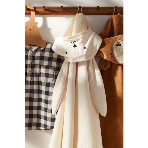 HOODED BATH TOWEL