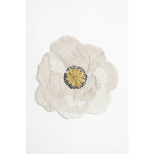 TUFTED FLOWER-SHAPED BATH MAT