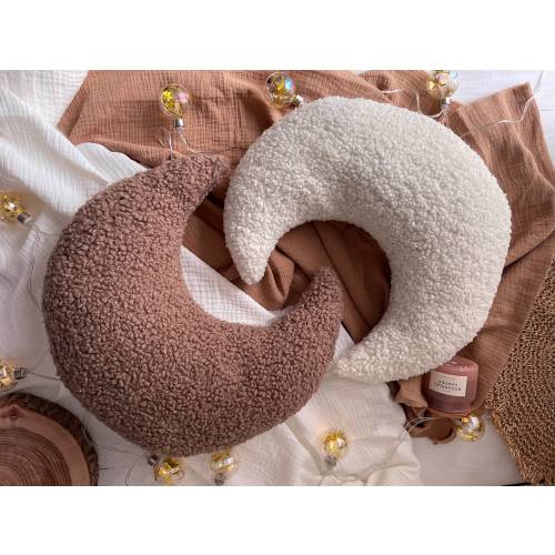 Moon Pillow | Plush Yarn Moon Pillow | Decorative Pillow | Plush Yarn Moon Pillow | Moon Pillow | Nursery Decor | Decorative pillows |