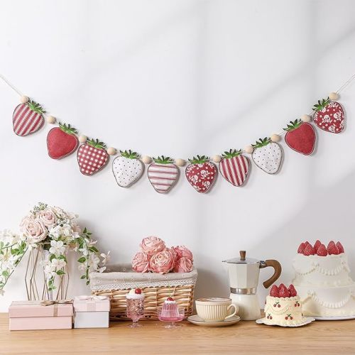 Strawberry Felt Banner Garland Decor Vintage 3D Strawberry Hanging Garland with Wooden Beads for Back to School Birthday Party Baby Shower DIY Home Wall Fireplace Decor (Retro)