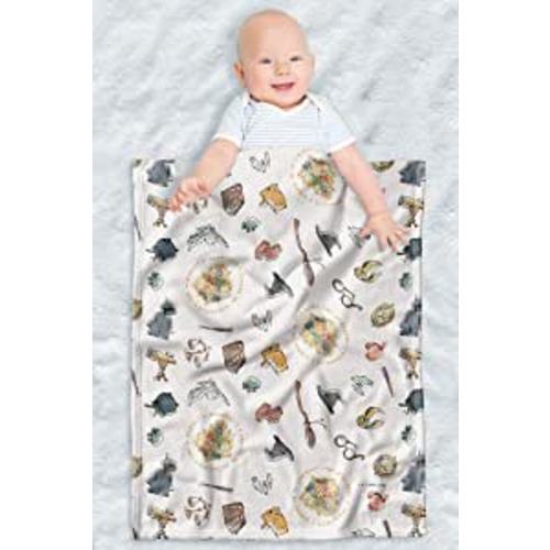 Amazon.com: Harry Potter Fleece Baby Blanket, 30"x40" Whimsical Icons, Unisex for Girls & Boys, Infants/Toddlers : Baby