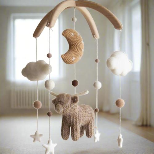 Highland cow and moon nursery mobile - Longhorn cow crib mobile - baby shower gift - western, farm, southwestern, farmhouse, boho, rustic