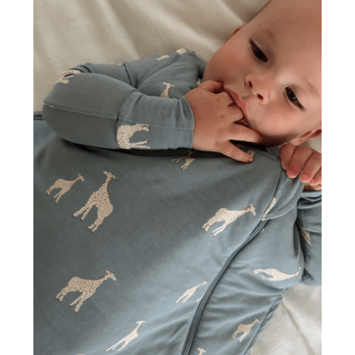 Gunamuna Sleep Sack / Giraffe Moss Sage 3-9 mo / 1.0 TOG