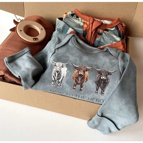 Highland Cow Baby Shower Gift Organic Newborn Baby Clothes Boy Outfit Farm Animal Baby Set Personalized Custom Design Handmade Unique