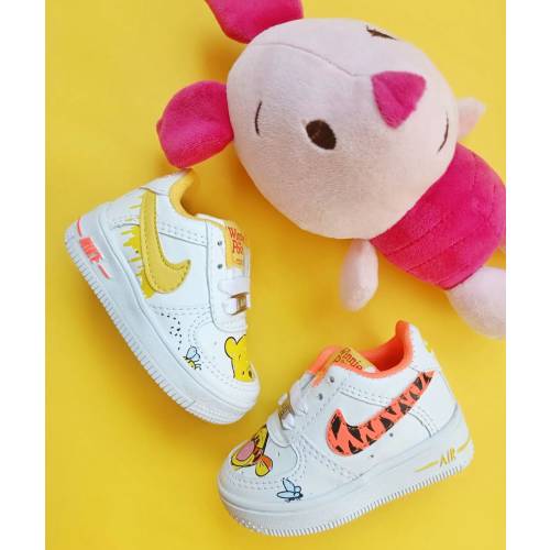 Pooh super cute baby shoes
