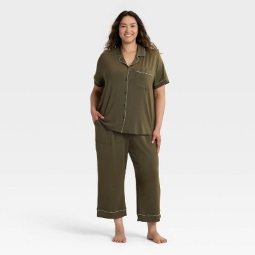 Women's Cloud Knit Short Sleeve Notch Collar Top and Cropped Pants Pajama Set - Auden™ Olive Green L