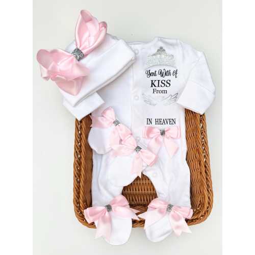 Sent with a kiss from heaven grandad nanny great grandparents Newborn baby homecoming sleepsuit / babygrow hat mitts bows