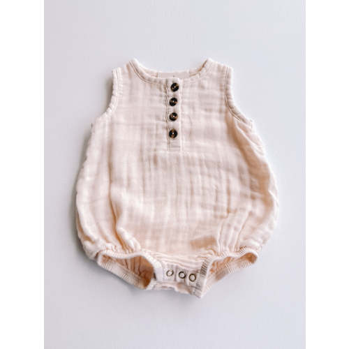 muslin bubble romper - cream 6-12 MONTHS