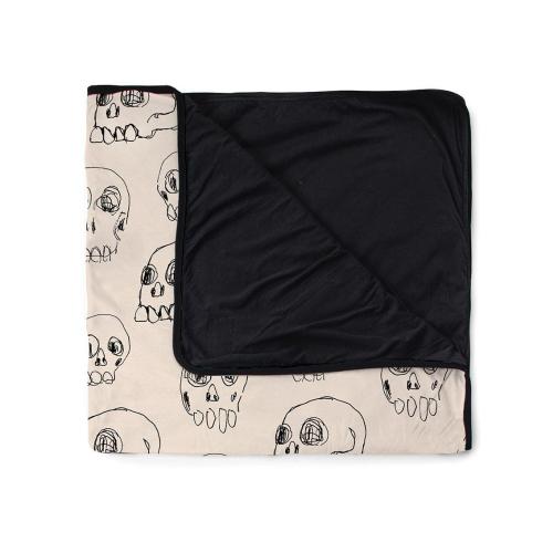 scribbled skulls blanket