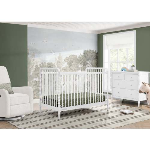 Saint 4-in-1 Convertible Crib