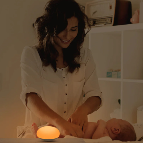 Dimmable night light for late night diaper changing.