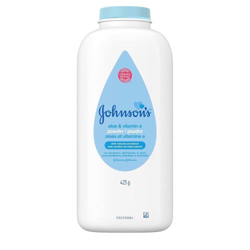 Johnson's Baby Powder, Naturally Derived Cornstarch with Aloe & Vitamin E for Delicate Skin, Hypoallergenic and Free of Parabens, Phthalates, and Dyes for Gentle Baby Skin Care, 15 oz (Pack of 2)
