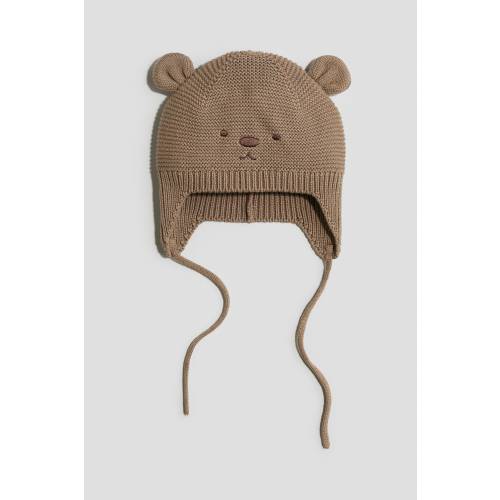 KNIT BEANIE WITH CHIN STRAP