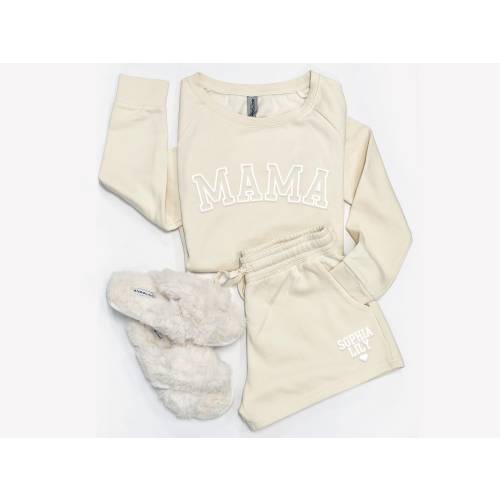 Personalized Mama gift set. Custom Mama Outfit. Mom Coming home outfit. Mom Loungewear. Mama Sweatshirt. Baby Shower Gift. Hospital Outfit