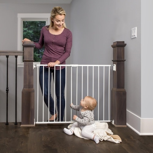 Regalo Extra Wide 2-in-1 Stairway and Hallway Baby Safety Gate with Mounting Kit, Age Group 6 to 24 Months
