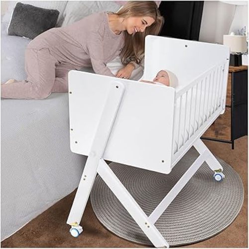 Wood Bedside Bassinet,15° Rocking Baby Bassinet Bedside Sleeper,Mini Crib for Newborn,Baby Crib with Side Rail Opens & Stores Under Sleep Board,360° Swivel Wheels,Soft Mattress
