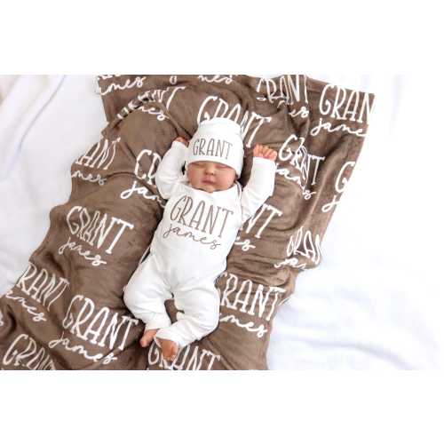 Custom Baby Blanket with Name, Personalized Newborn Outfit and Hat, Embroidered Baby Gift, Baby Shower Keepsake, Coming Home Set
