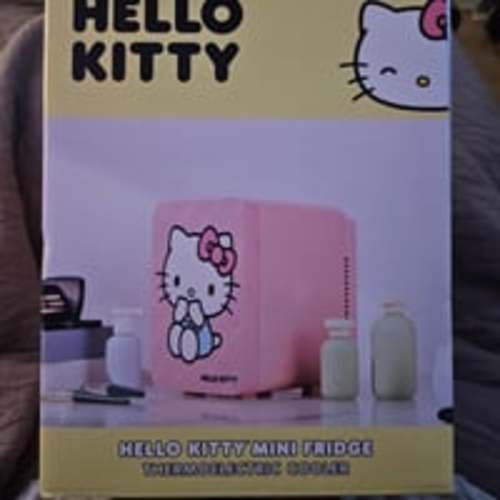 Hello Kitty Pink Mini Fridge Thermoelectric Cooler