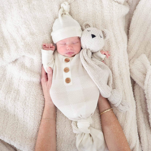 Big Check Bamboo Waffle Newborn Baby Knot Gown & Hat Set in Sand | Caden Lane