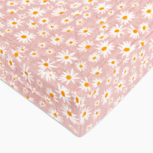 babyletto Quilted Changing Pad Cover in GOTS Certified Organic Muslin Cotton - Daisy