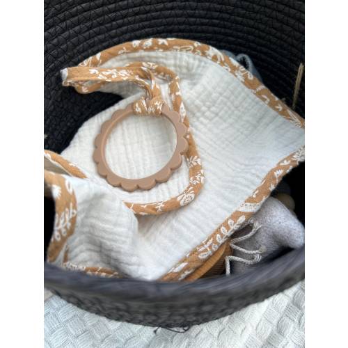 Baby teether blanket Organic muslin lovey blanket, Natural cotton blanket personalized Baby comforter Security blanket Pacifier holder