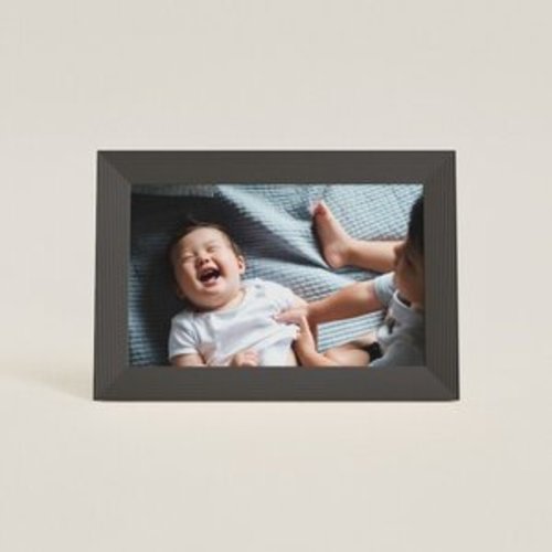 Aura Frames | The Best WiFi Smart Digital Picture Frame