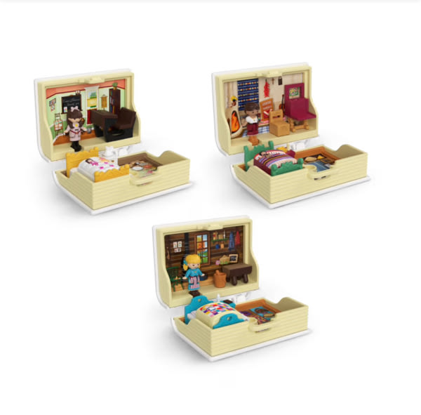 POLLY POCKET™ x AMERICAN GIRL® Compact