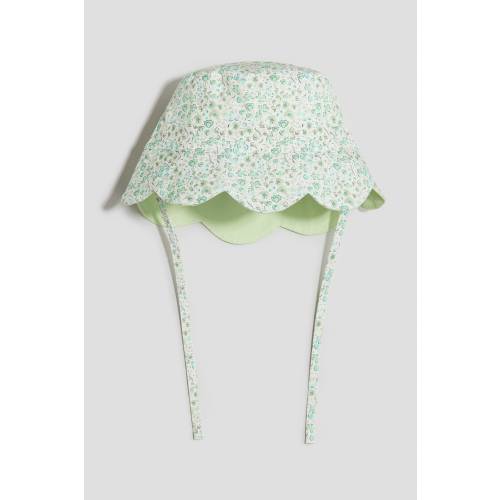 SCALLOPED BUCKET HAT