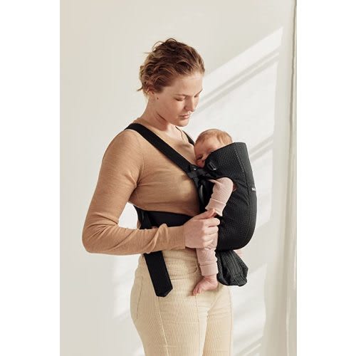 BabyBjörn Baby Carrier Mini, Black, 3D Mesh | Newborn Carrier (7-25 lbs), Ergonomic, Easy-to-Use