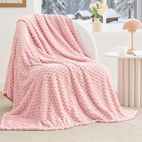 BEDELITE Valentine Day Fleece Decorative Blanket - 3D Jacquard Pink Throw Blankets for Women's Couch & Bed, Soft and Cozy Warm Plush Fluffy Blanket, Cute Birthday Gift for Women, 50x60 Inches