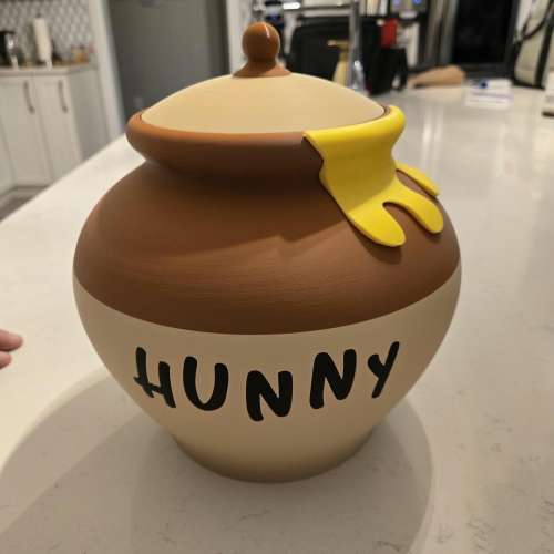 Winnie the Pooh Hunny Pot and lid