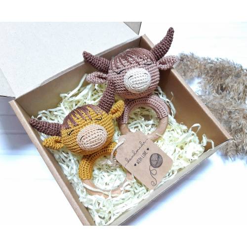 Crochet baby rattle Crochet cow  Crochet highland cow  Cow baby gift Wooden rattle Twins announcement Crochet farm animal Highland cow toy
