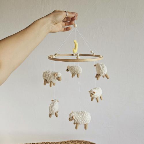 Custom Felt Dog Baby Mobile For Nursery Decor, Baby Shower Gift, Gift for Dog Lovers, First time mom gift, Gifts for pregnant sister