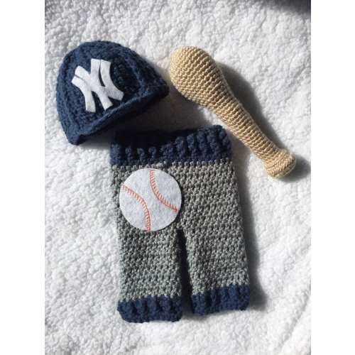 Baby, New York Yankees hat and pant set with baseball appliqué. Baseball bat optional.