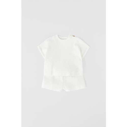 PERL KNIT JUMPSUITWAFFLE KNIT SETTEXTURED KIMONO