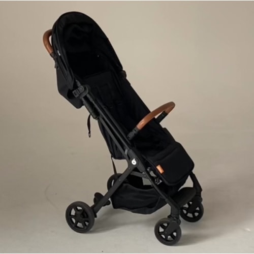 ZOE | The Traveler Compact Travel Stroller in Black