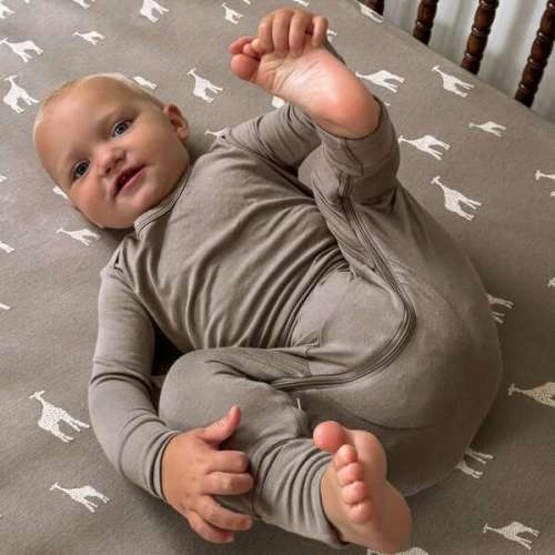 DiaperZip Convertible Footie Pajamas, Maple - günamüna | Maisonette