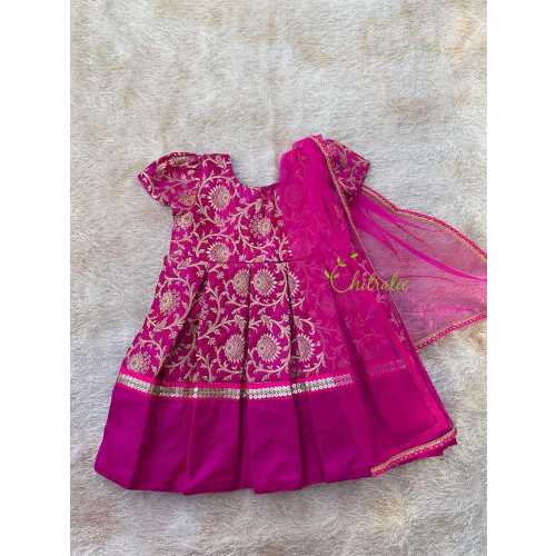 Newborn Baby Girls Banarasi Brocade Indian Ethnic Wear/ Toddler Indian Dress/ Baby One Piece Frock/ Just Born Ethnic Dress