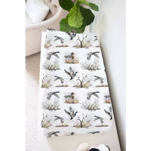 Duck changing pad cover, Mallard ducks Changing pad, Hunting nursery, Hunting changing pad, Hunting Baby Bedding, Duck Hunting - Hunter
