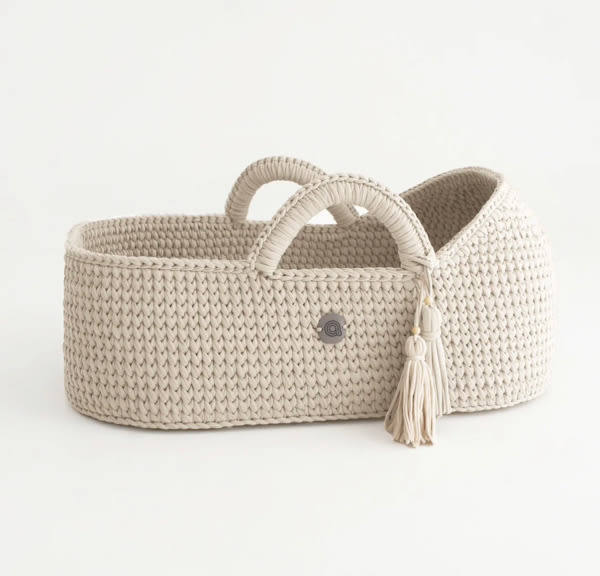 XL Moses Basket with Round Hood | Safe & Unique by Anzy Home