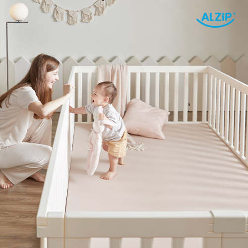 ALZiP MAT Woodly playpen MILK