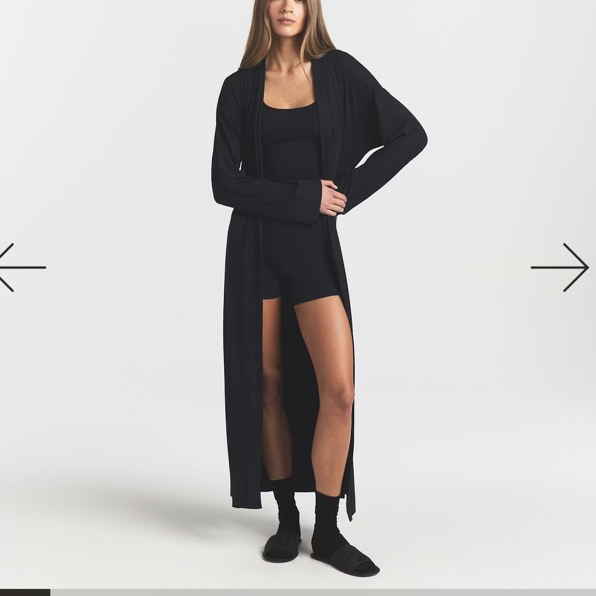 SOFT LOUNGE LONG ROBE | ONYX | SKIMS