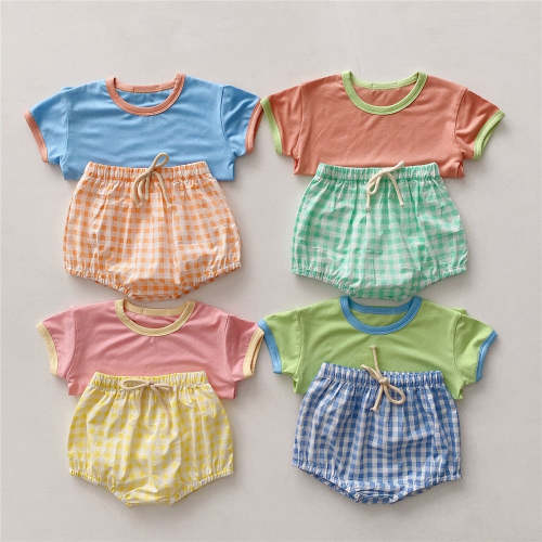 Baby Boys Solid T-shirt+Checked Shorts Set