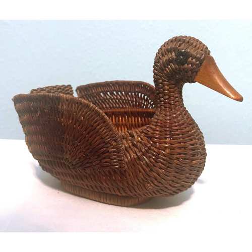 Vintage Wicker Duck Basket ~ 8”x 5.5”