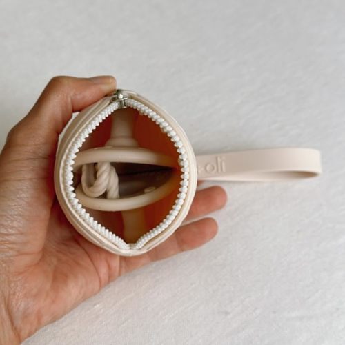 Ali+Oli Silicone Pacifier Case (Natural)