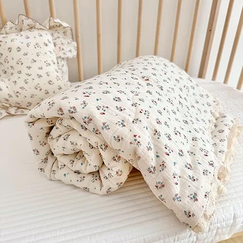 BuLuTu Elegant Floral Muslin Quilt Blankets for Kids Boys Girls Toddler Bed Blanket with Lacey Edges Soft Lightweight Toddler Comforter Crib Quilt for All Seasons, 47x59 Inches